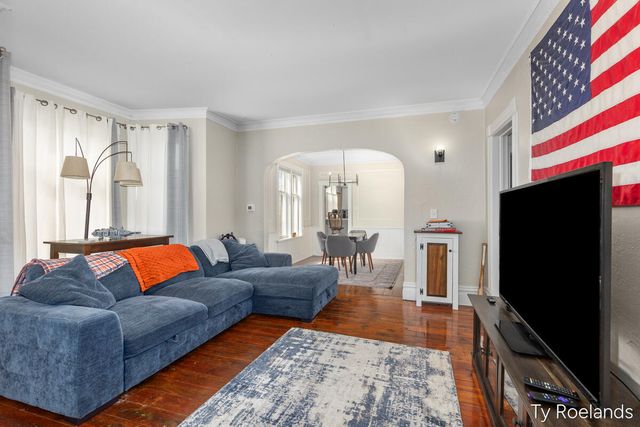 334 Central Avenue, Holland, MI 49423