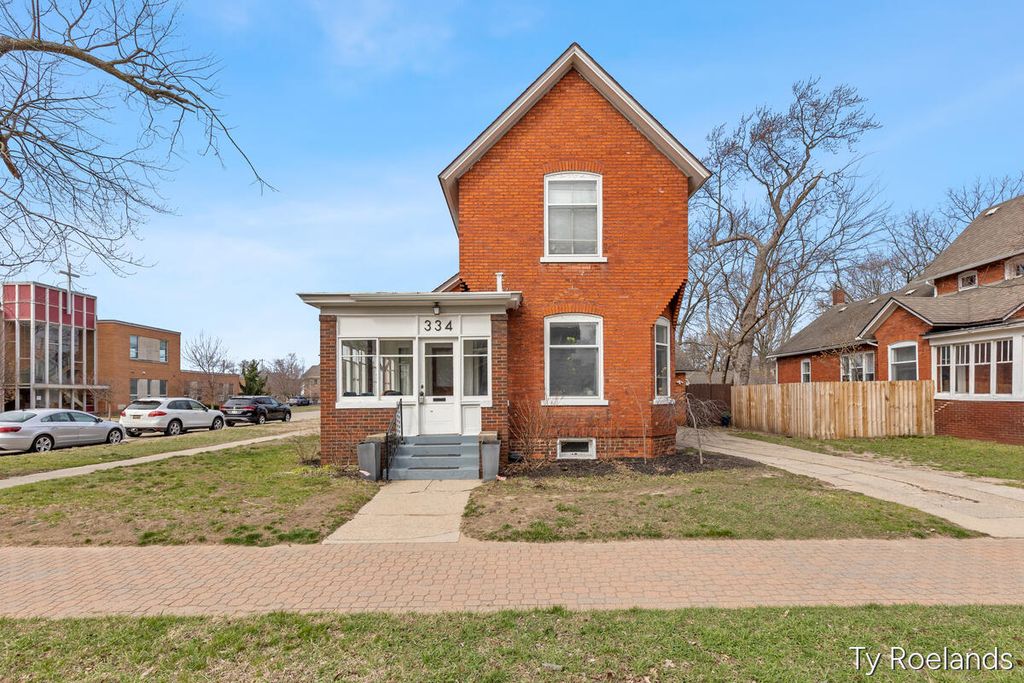 334 Central Avenue, Holland, MI 49423