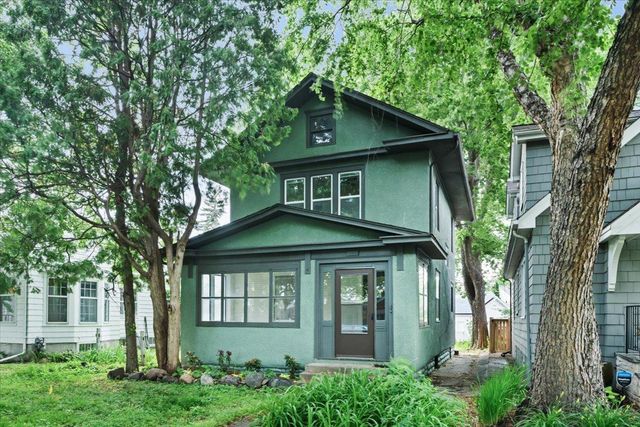 712 Cedar Lake Road S, Minneapolis, MN 55405