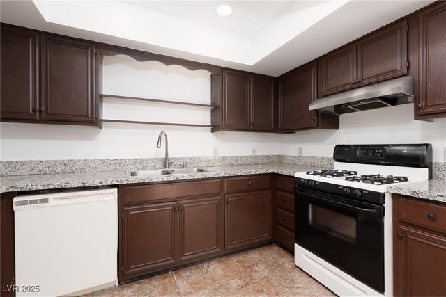 5576 West Rochelle Avenue 40D, Las Vegas, NV 89103