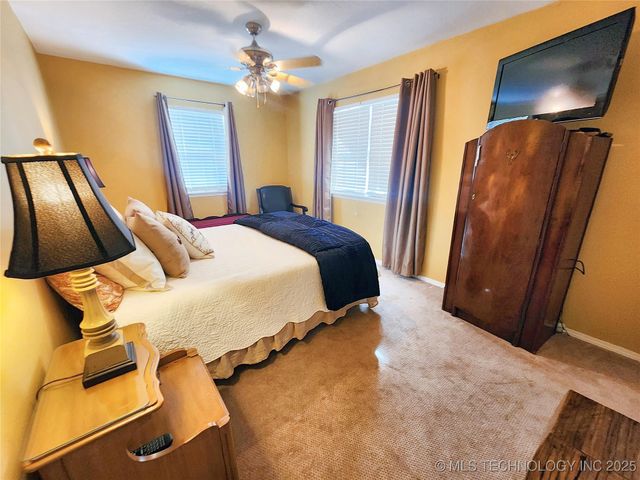 20136 W Chicken Creek Road, Cookson, OK 74427