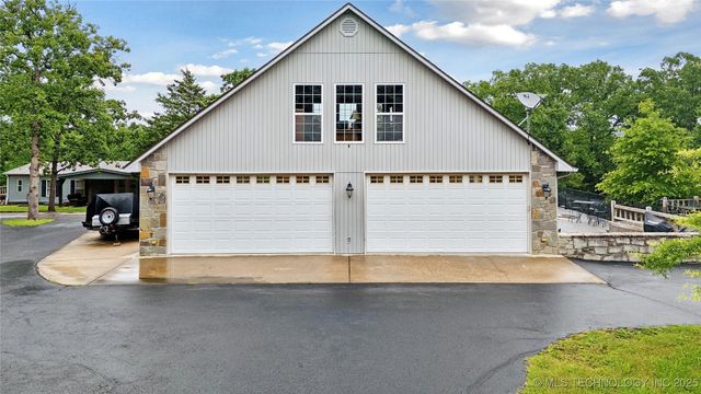 20136 W Chicken Creek Road, Cookson, OK 74427