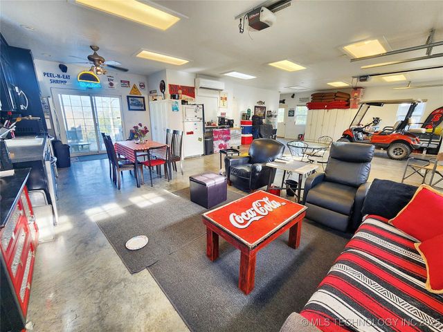 20136 W Chicken Creek Road, Cookson, OK 74427