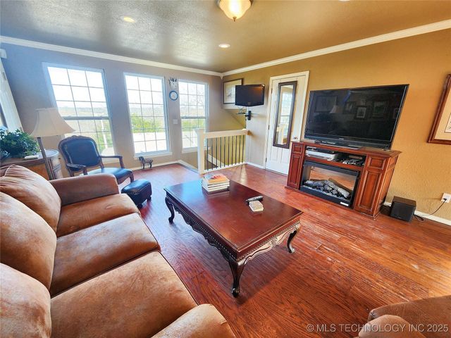 20136 W Chicken Creek Road, Cookson, OK 74427