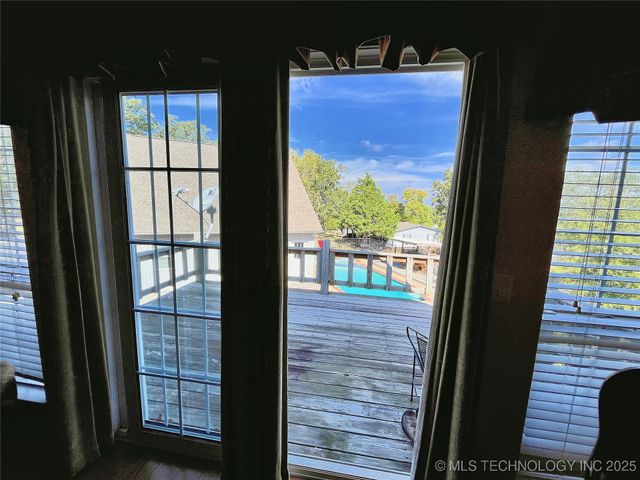 20136 W Chicken Creek Road, Cookson, OK 74427