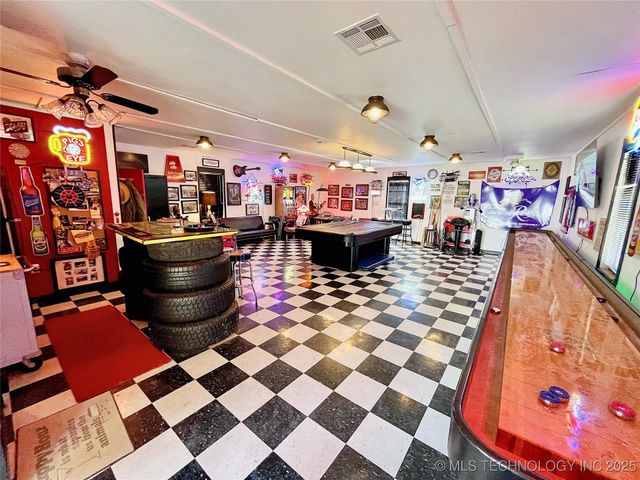 20136 W Chicken Creek Road, Cookson, OK 74427