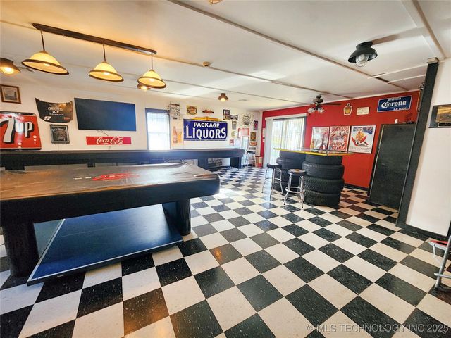 20136 W Chicken Creek Road, Cookson, OK 74427