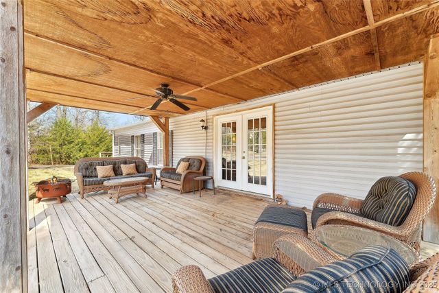 20136 W Chicken Creek Road, Cookson, OK 74427