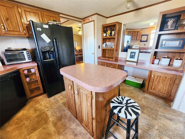 20136 W Chicken Creek Road, Cookson, OK 74427