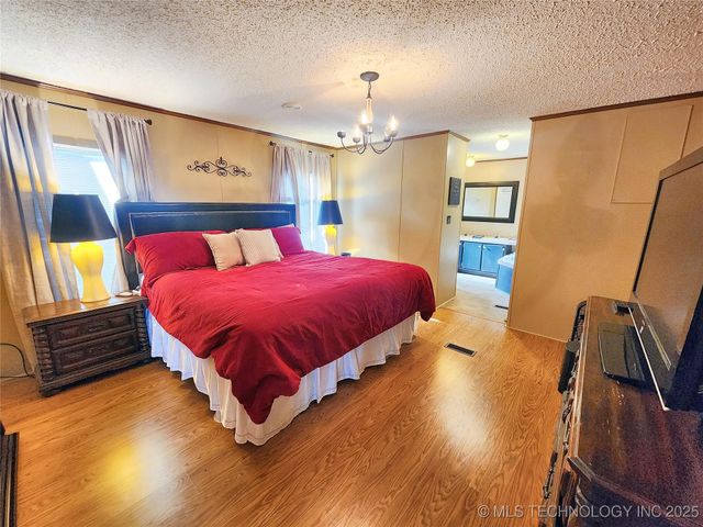 20136 W Chicken Creek Road, Cookson, OK 74427