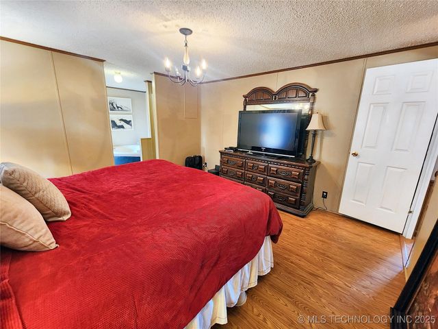 20136 W Chicken Creek Road, Cookson, OK 74427