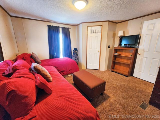 20136 W Chicken Creek Road, Cookson, OK 74427