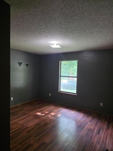 1001 N 13th Avenue, Ozark, MO 65721