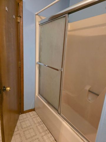 1001 N 13th Avenue, Ozark, MO 65721