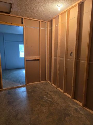 1001 N 13th Avenue, Ozark, MO 65721