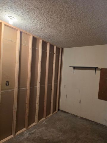 1001 N 13th Avenue, Ozark, MO 65721