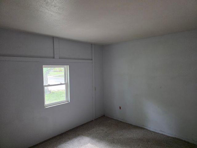 1001 N 13th Avenue, Ozark, MO 65721