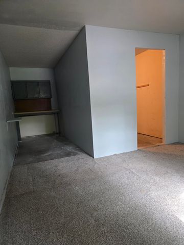 1001 N 13th Avenue, Ozark, MO 65721