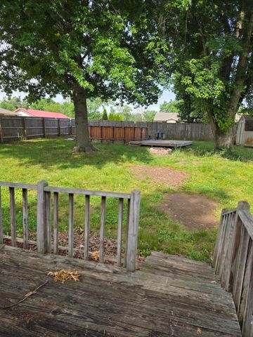 1001 N 13th Avenue, Ozark, MO 65721