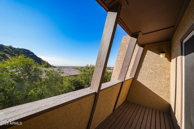 1601 W SUNNYSIDE Drive 127, Phoenix, AZ 85029