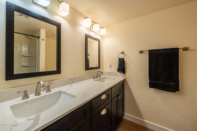 1601 W SUNNYSIDE Drive 127, Phoenix, AZ 85029