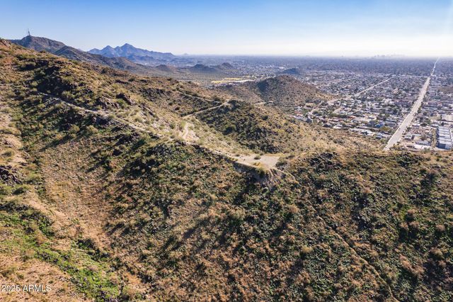 1601 W SUNNYSIDE Drive 127, Phoenix, AZ 85029