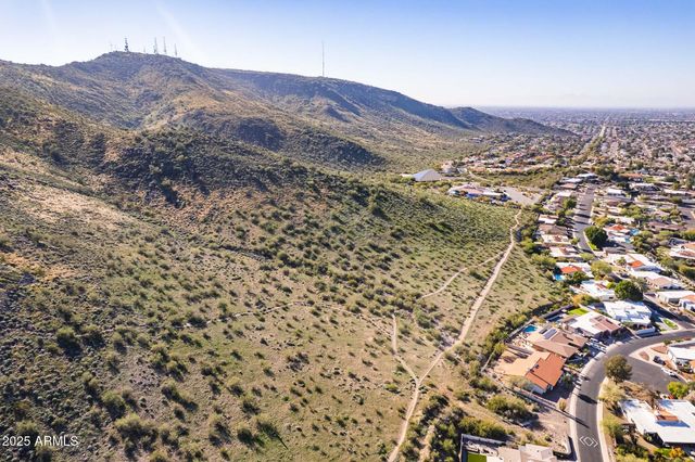 1601 W SUNNYSIDE Drive 127, Phoenix, AZ 85029