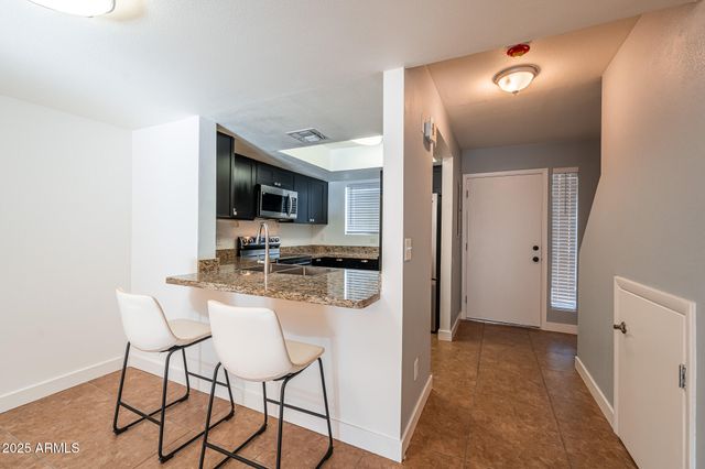 1601 W SUNNYSIDE Drive 127, Phoenix, AZ 85029