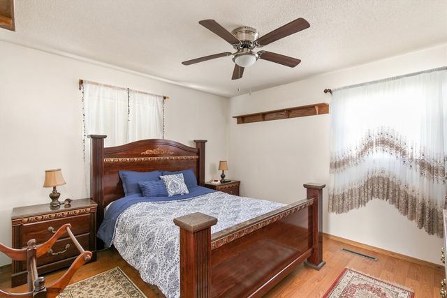 8401 Horton Avenue, Urbandale, IA 50322