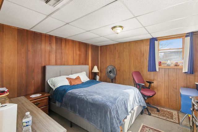 8401 Horton Avenue, Urbandale, IA 50322