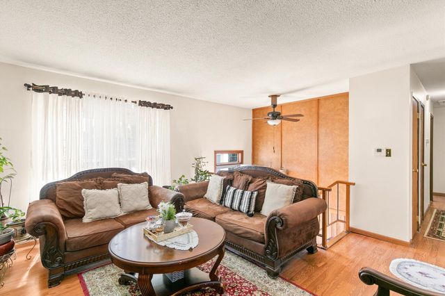 8401 Horton Avenue, Urbandale, IA 50322