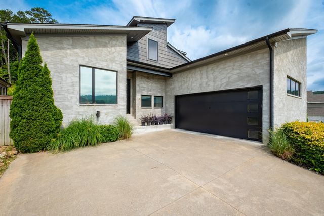 2 Sycamore Court, Little Rock, AR 72223