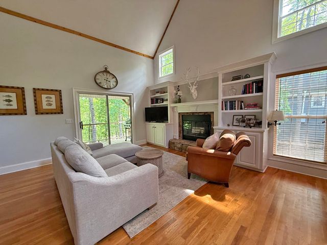 303 Cherrwood Drive, Westminster, SC 29693