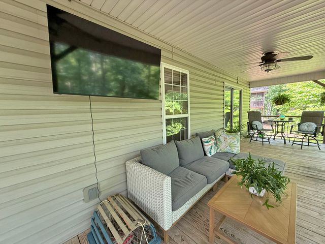 303 Cherrwood Drive, Westminster, SC 29693