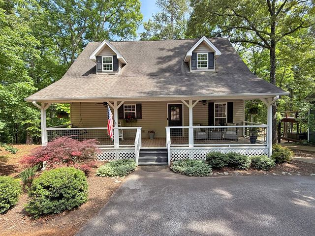 303 Cherrwood Drive, Westminster, SC 29693