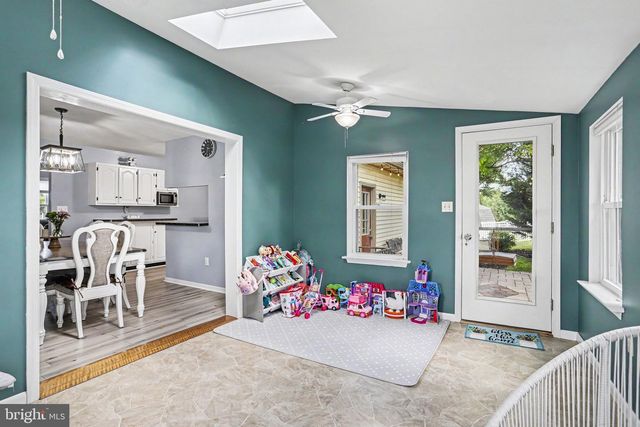 330 DOGWOOD LN, New Holland, PA 17557