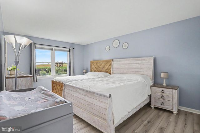 330 DOGWOOD LN, New Holland, PA 17557