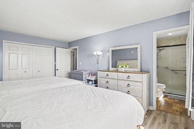 330 DOGWOOD LN, New Holland, PA 17557