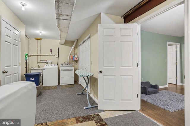 330 DOGWOOD LN, New Holland, PA 17557