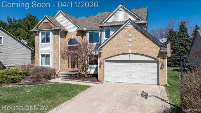 3044 Pheasant Run East Drive, Wixom, MI 48393