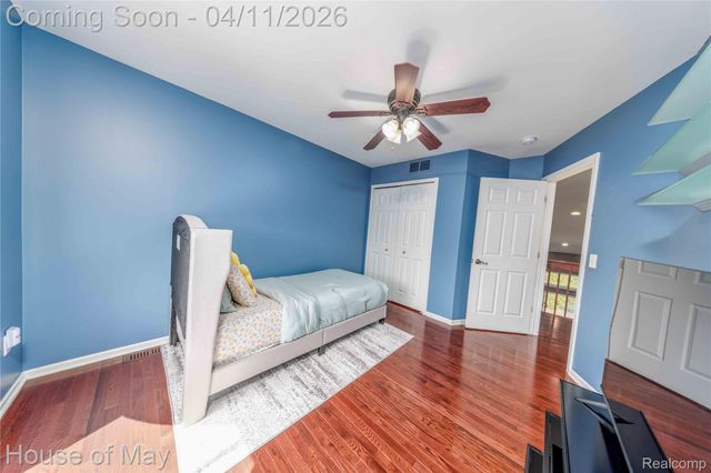 3044 Pheasant Run East Drive, Wixom, MI 48393