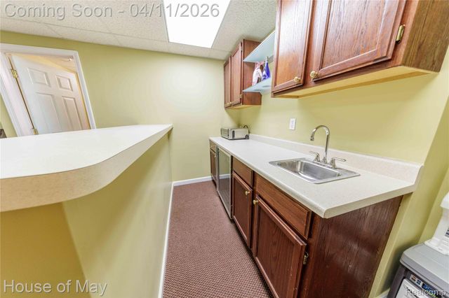 3044 Pheasant Run East Drive, Wixom, MI 48393