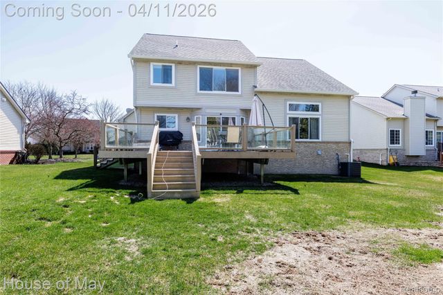 3044 Pheasant Run East Drive, Wixom, MI 48393