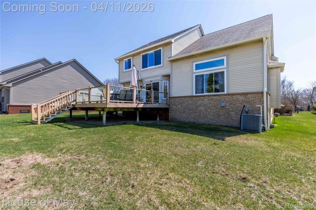 3044 Pheasant Run East Drive, Wixom, MI 48393