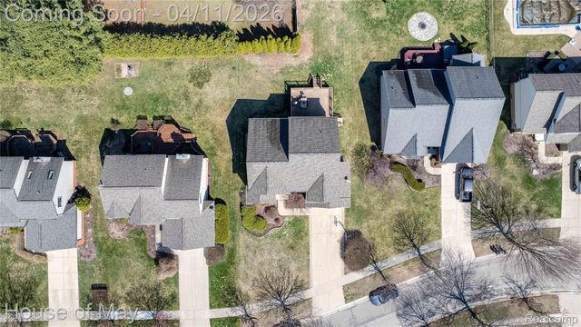 3044 Pheasant Run East Drive, Wixom, MI 48393