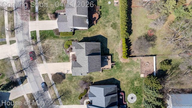 3044 Pheasant Run East Drive, Wixom, MI 48393