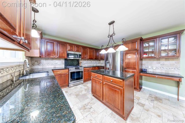 3044 Pheasant Run East Drive, Wixom, MI 48393