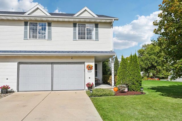390 Sturges Street, Columbus, WI 53925