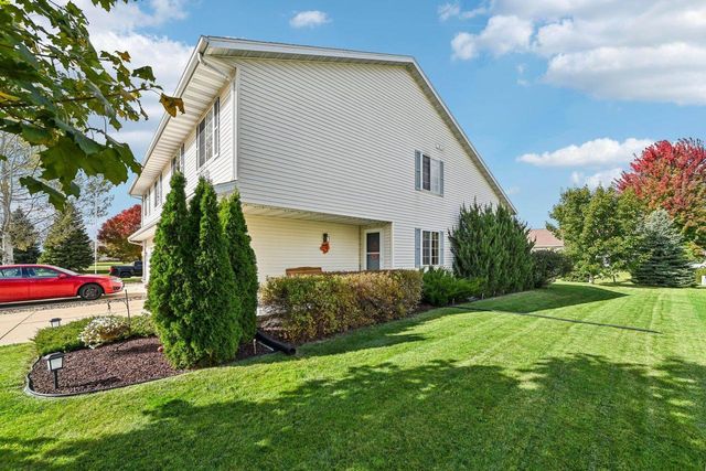 390 Sturges Street, Columbus, WI 53925