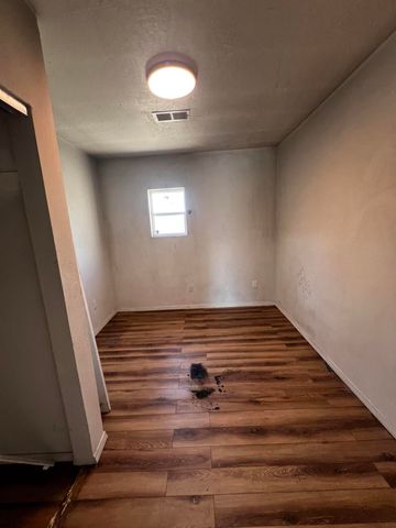 6913 ACOMA Road SE, Albuquerque, NM 87108